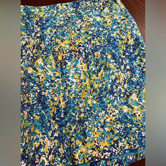 Multi color skirt size 2 - Picture 2 of 3